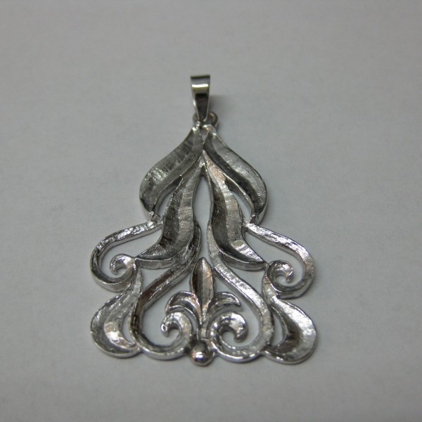 Pendente ricci e foglie oro bianco Pendente ricci e foglie oro bianco